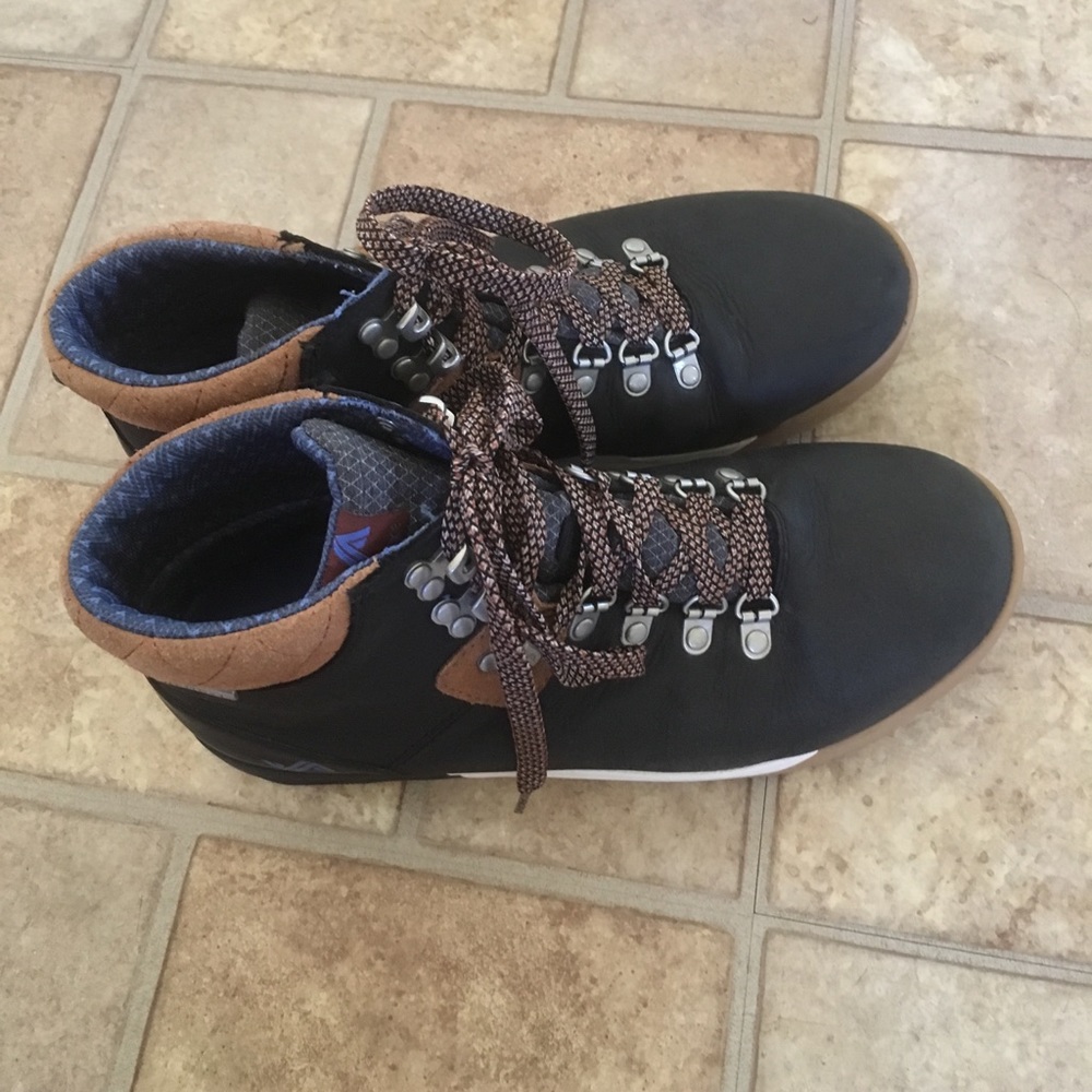 Women’s Forsake “Patch” Waterproof Boots Size 9